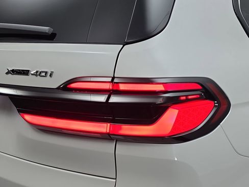 New 2026 BMW X7 xDrive40i w/ M Sport Package image 32