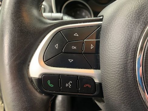 Used 2019 Jeep Compass Limited image 13