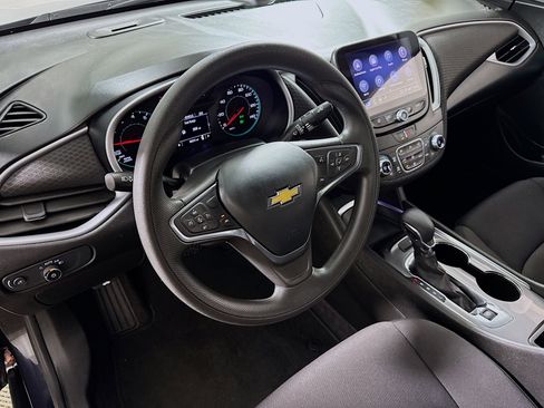 Used 2023 Chevrolet Malibu LT FWD image 23