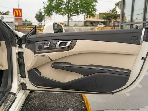 Used 2013 Mercedes-Benz SL 550 image 18