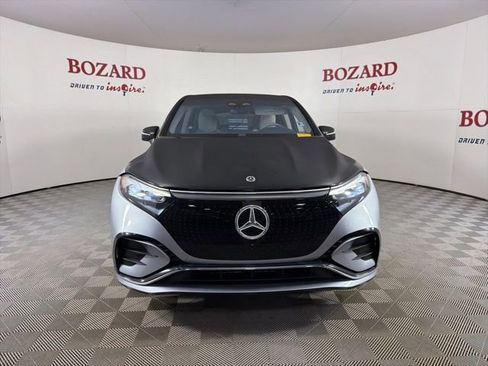 Used 2023 Mercedes-Benz EQS 580 4MATIC SUV image 2