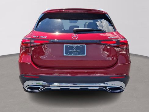 Used 2026 Mercedes-Benz GLC 300 4MATIC image 5