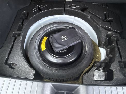 Used 2021 MAZDA MAZDA3 s image 40