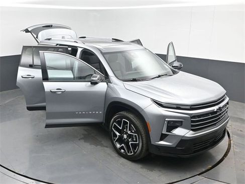 Used 2026 Chevrolet Traverse High Country image 51