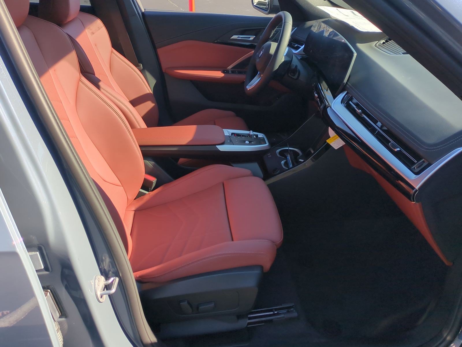Used 2026 BMW X1 xDrive28i w/ Technology Package AWD/4WD image 31