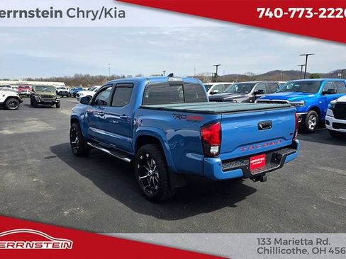 Used 2019 Toyota Tacoma TRD Sport image 5