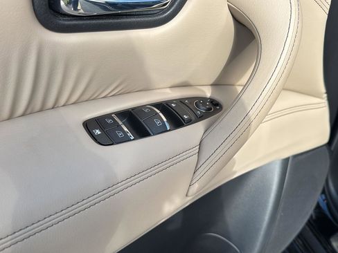 Used 2022 Nissan Armada Platinum image 29