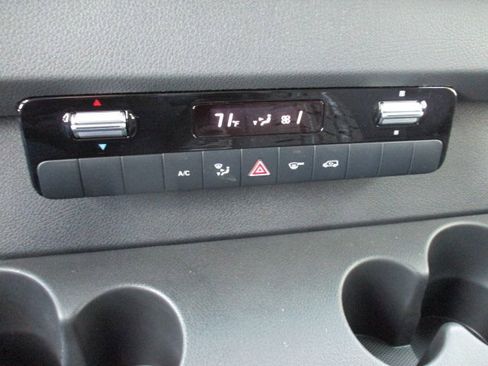 Used 2023 Mercedes-Benz Sprinter 3500 image 15