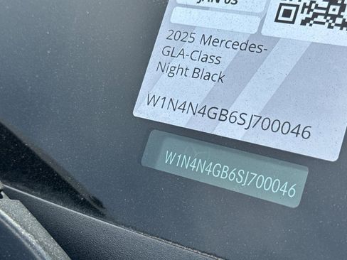 Used 2025 Mercedes-Benz GLA 250 image 18