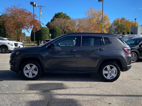 Used 2022 Jeep Compass Latitude w/ Sun and Sound Group image 6