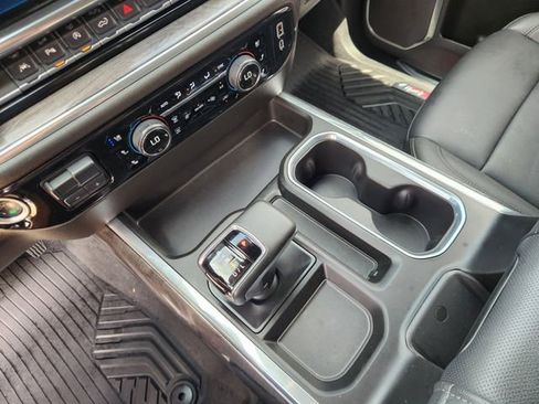 Used 2024 Chevrolet Silverado 1500 LTZ AWD/4WD image 19