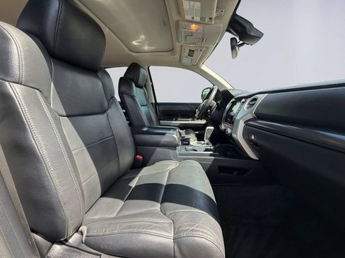 Used 2020 Toyota Tundra SR5 AWD/4WD image 17