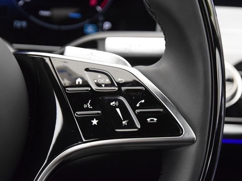 Used 2025 Mercedes-Benz S 580 4MATIC Sedan image 25