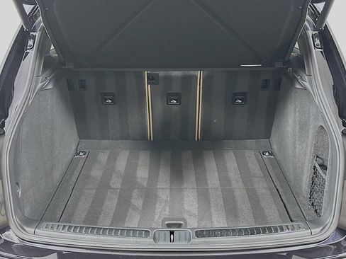 Certified 2025 Porsche Macan image 28