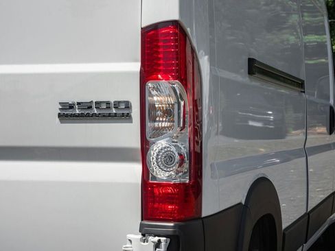 New 2025 RAM ProMaster 3500 w/ Quick Order Package 22G SLT image 6