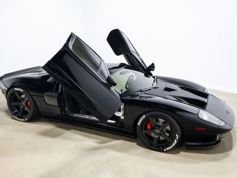 Used 2006 Ford GT RWD image 87