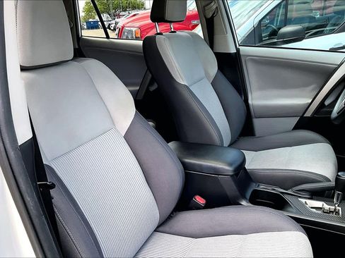 Used 2013 Toyota RAV4 XLE image 12