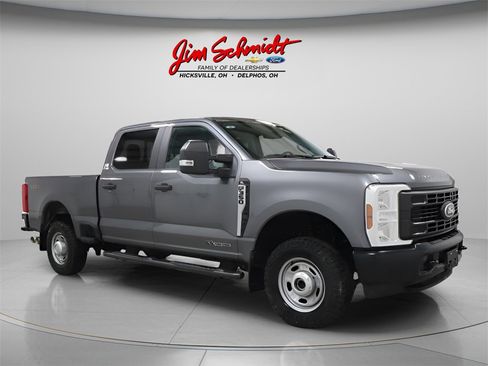 Used 2024 Ford F350 XL image 2