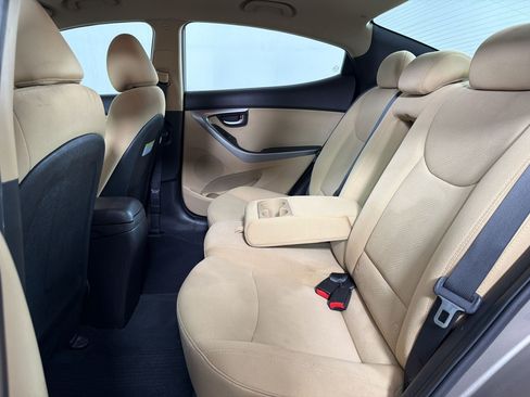 Used 2013 Hyundai Elantra GLS w/ Preferred Pkg FWD image 13