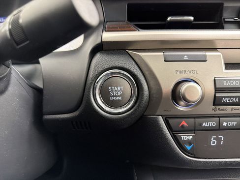 Used 2016 Lexus ES 350 w/ Premium Package w/Wood Trim FWD image 27