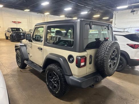 Used 2022 Jeep Wrangler Sport AWD/4WD image 2