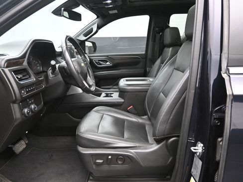 Used 2021 Chevrolet Suburban LT w/ Rear Media and Nav Package image 21