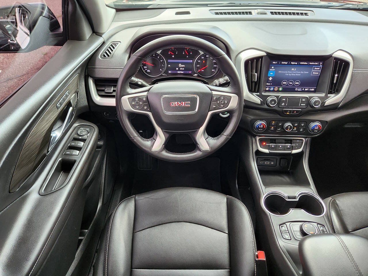 Used 2022 GMC Terrain SLT AWD/4WD image 16