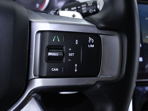 Used 2023 Land Rover Discovery S R-Dynamic image 21