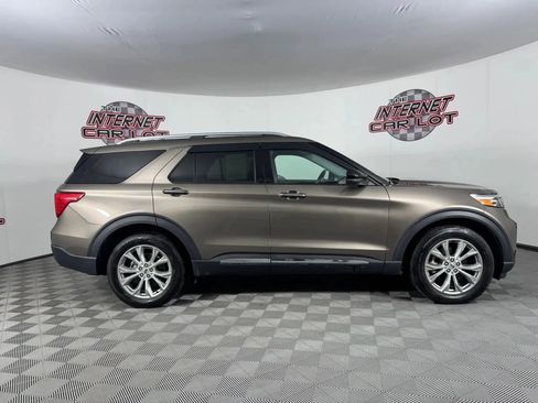 Used 2021 Ford Explorer Limited w/ Equipment Group 301A image 8