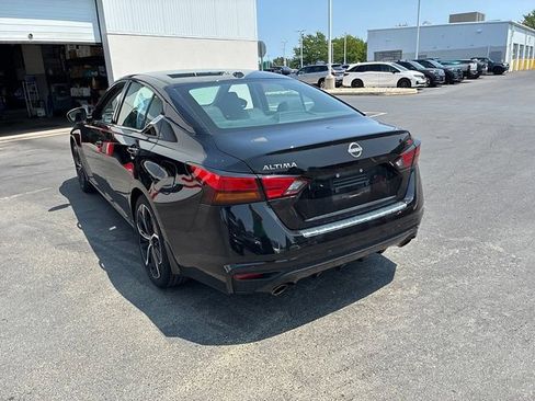 Used 2023 Nissan Altima 2.5 SR w/ SR Premium Package FWD image 11