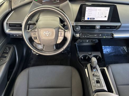 Used 2024 Toyota Prius LE image 28