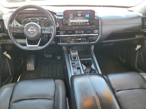 Used 2023 Nissan Pathfinder SL image 17