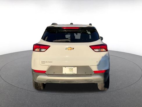 Used 2025 Chevrolet TrailBlazer LT w/ Driver Confidence Package image 12