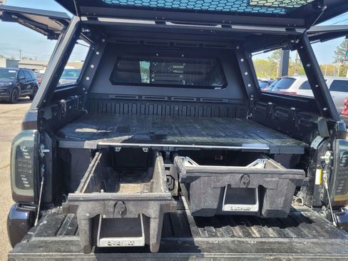 Used 2022 Toyota Tacoma TRD Off-Road image 7