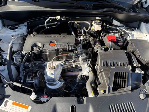 Certified 2026 Honda HR-V Sport image 11