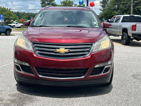 Used 2016 Chevrolet Traverse LT image 3