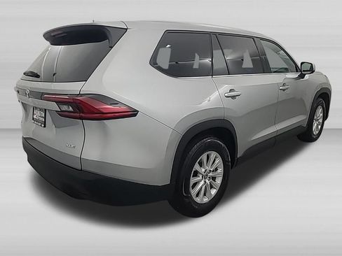 Used 2025 Toyota Grand Highlander AWD image 5