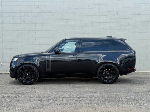 Used 2024 Land Rover Range Rover Autobiography AWD/4WD image 3