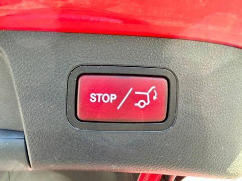 Used 2019 Mercedes-Benz GLA 250 4MATIC image 26