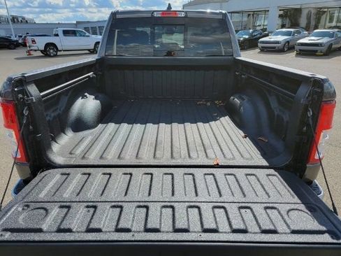 Used 2022 RAM 1500 Big Horn AWD/4WD image 18