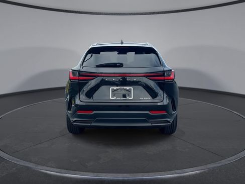 Used 2024 Lexus NX 250 FWD w/ Towing Package (2000 Lbs) image 16