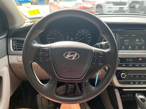Used 2016 Hyundai Sonata SE FWD image 17