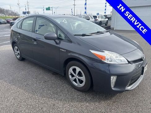 Used 2015 Toyota Prius Two image 1