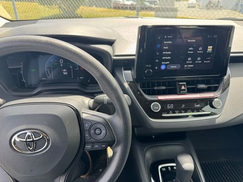 Used 2026 Toyota Corolla LE image 8