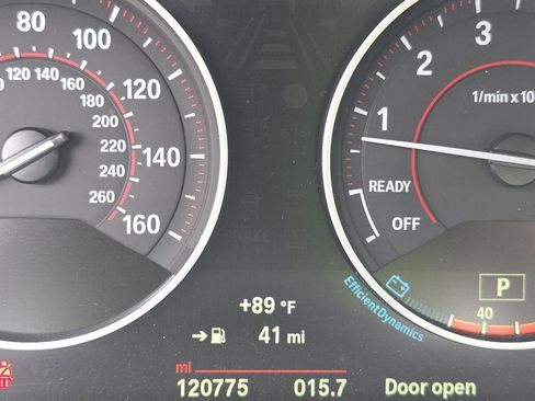 Used 2018 BMW 340i Sedan w/ Premium Package image 13