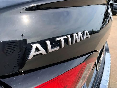 Used 2023 Nissan Altima 2.5 SV AWD/4WD image 9
