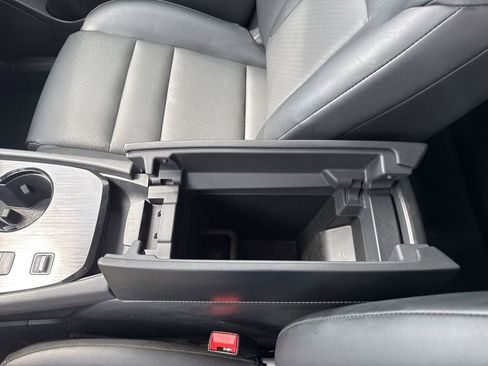 Used 2023 Nissan Rogue SV w/ SV Premium B Package image 40