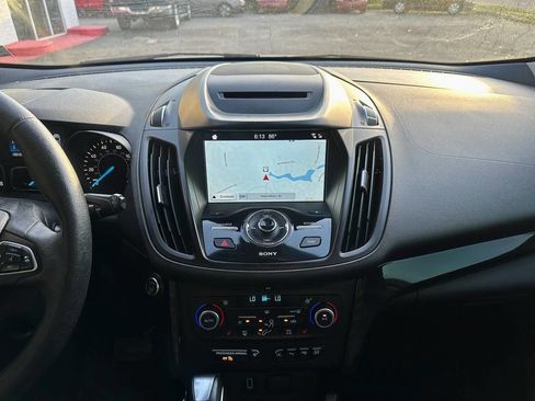 Used 2018 Ford Escape Titanium image 17