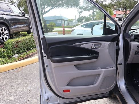 Used 2021 Honda Pilot EX image 22