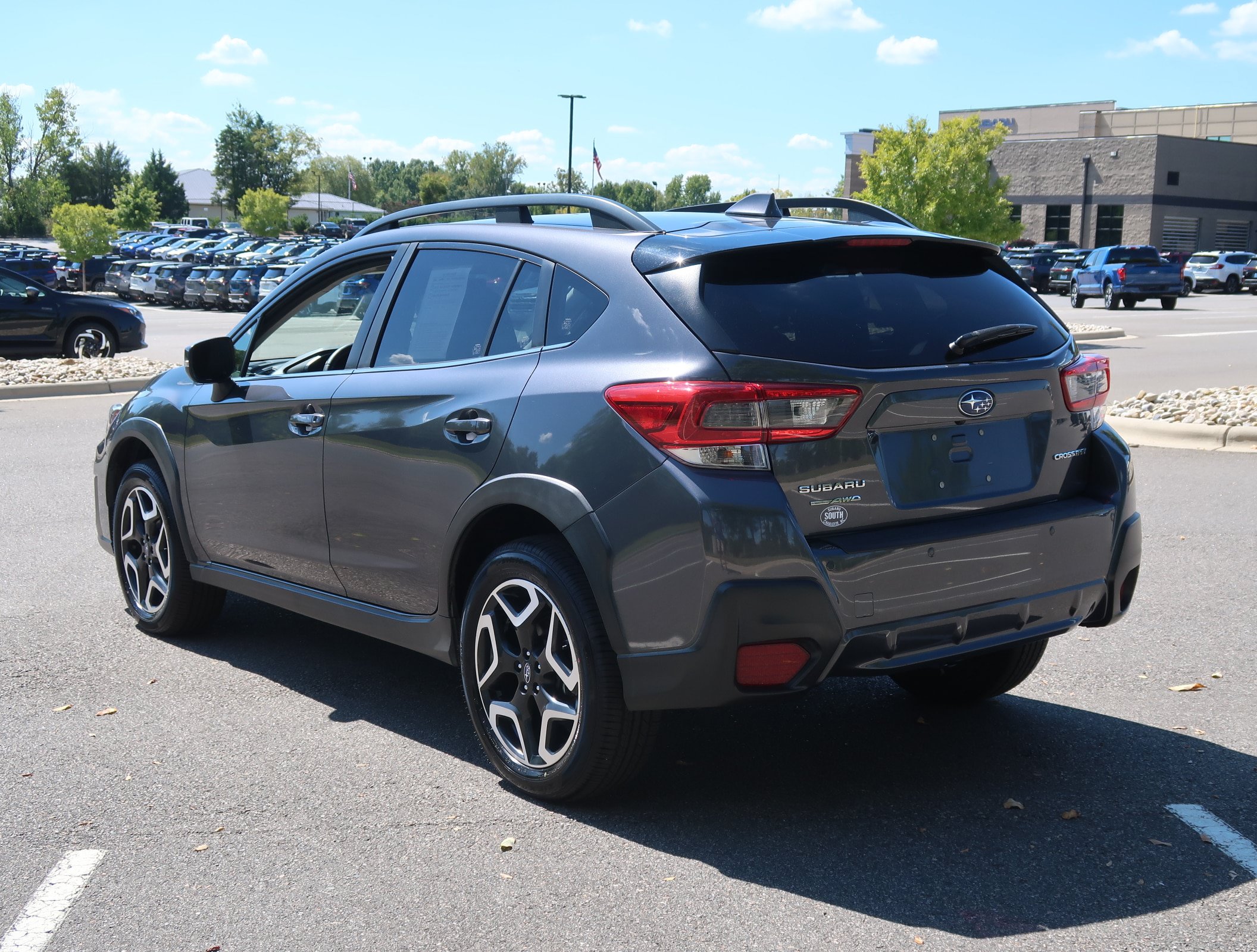 Used 2020 Subaru Crosstrek 2.0i Limited w/ Moonroof Package w/Navigation AWD/4WD image 6
